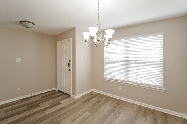 Building Photo - 8410 Tararin Ln