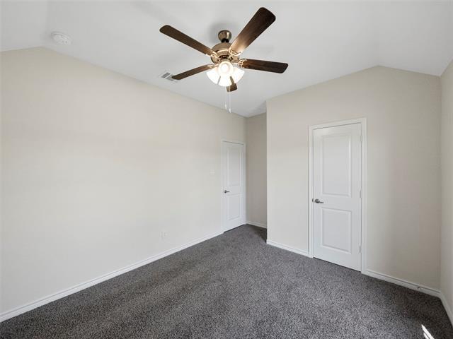 Building Photo - 10505 Breezeway Dr