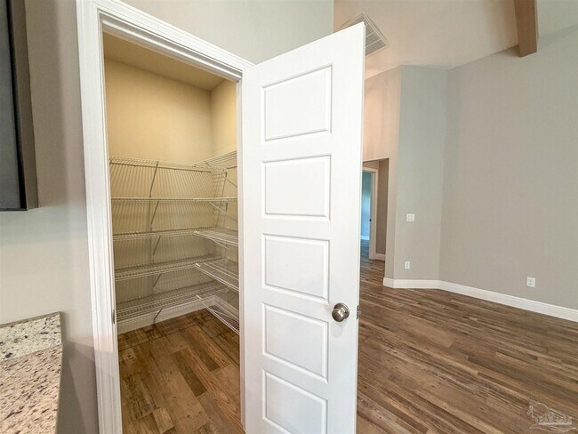 Building Photo - 1608 Toni St