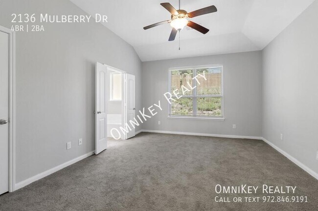Building Photo - 2136 Mulberry Dr