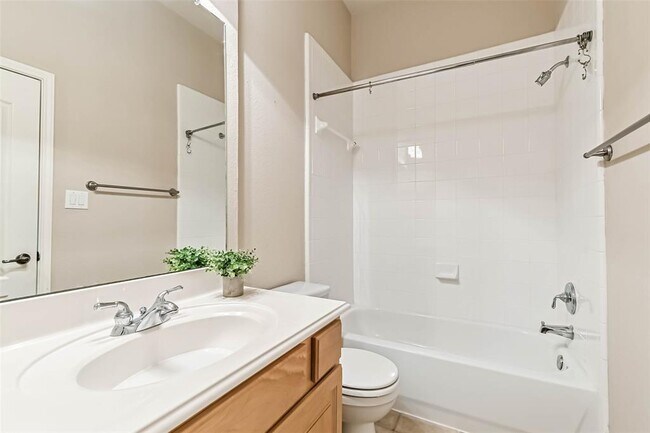 Building Photo - 5453 Fairdale Ln
