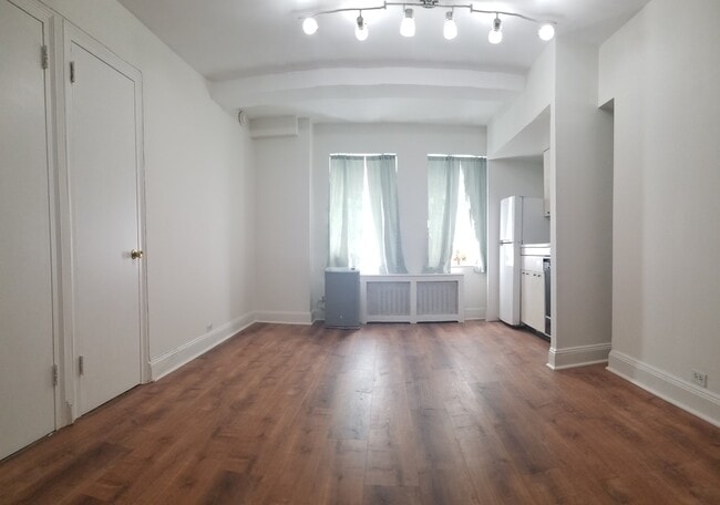 Building Photo - 45 Tudor City Pl
