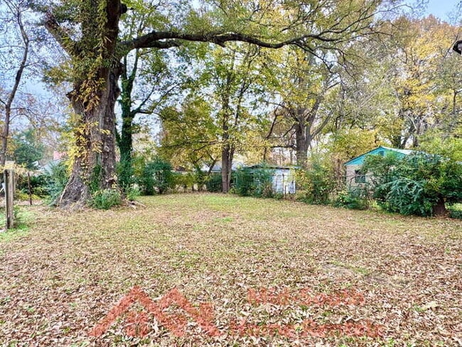 Building Photo - 3592 Vivia Ave