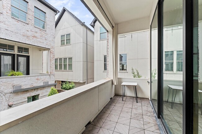 Building Photo - 4053 Leeland St