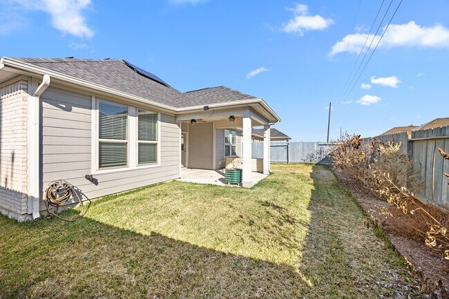 Building Photo - 8315 Divot Trce