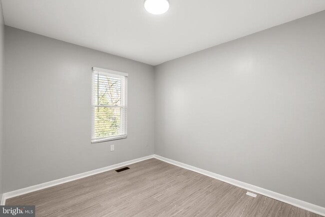 Building Photo - 19264 Wheatfield Terrace