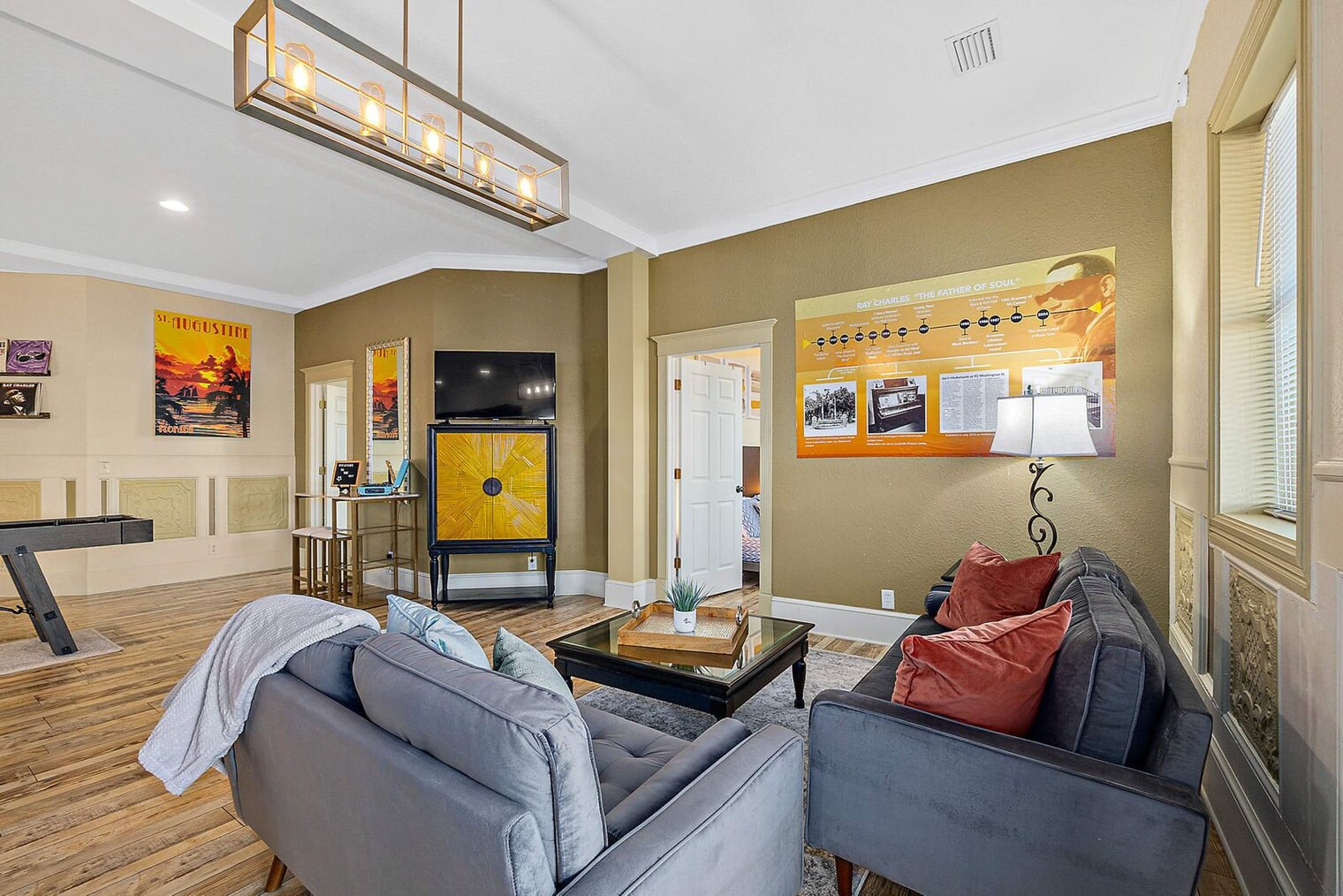 Building Photo - 92 Washington St