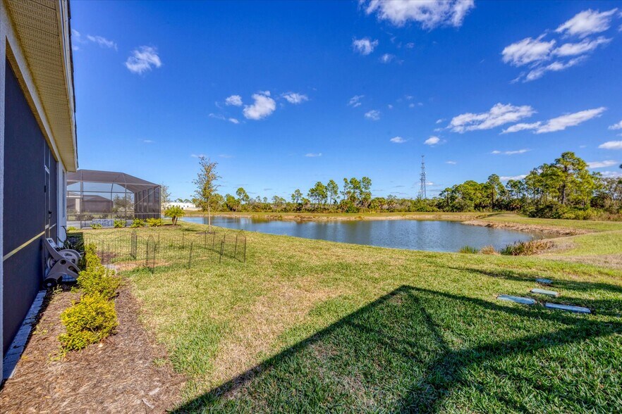 Building Photo - 11314 Pinot Dr