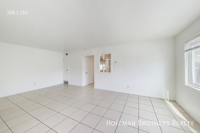 Primary Photo - 1732-1744 27th Avenue-209A