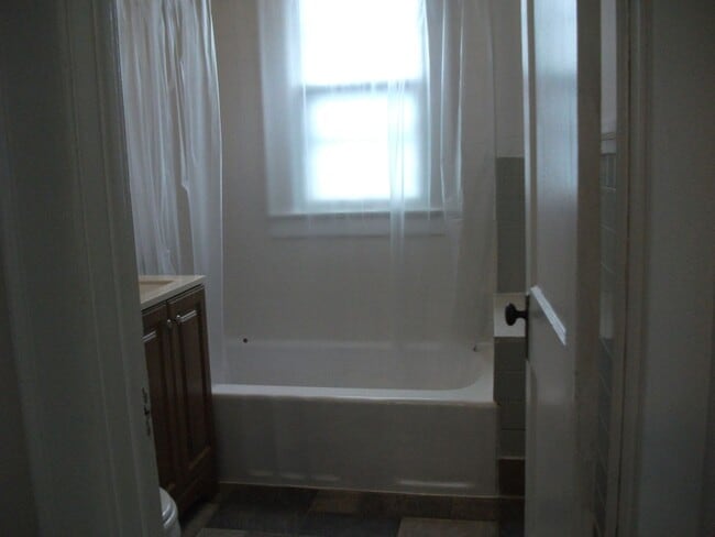 Building Photo - 1020 Euclid Ave