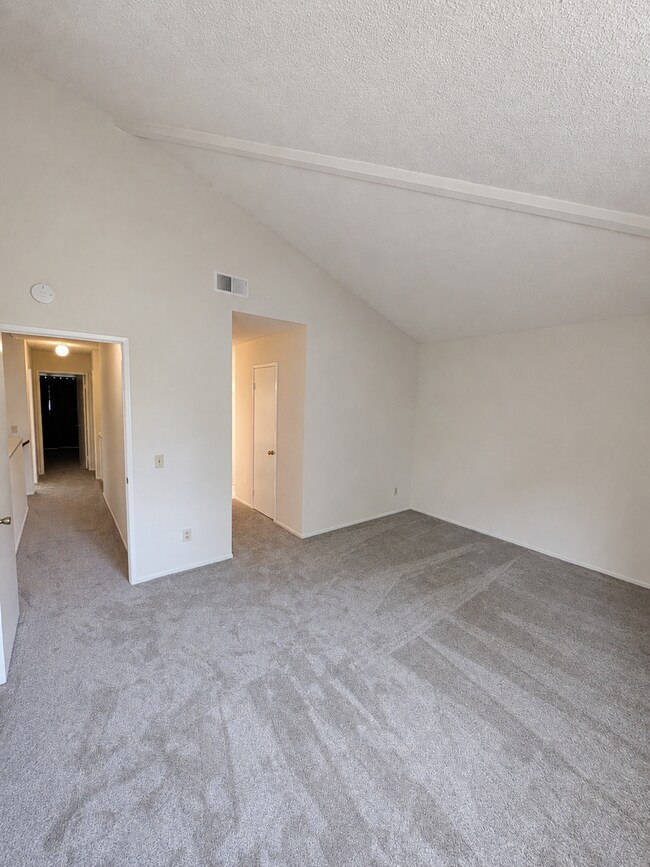 Building Photo - 3727 Mesa Oak Ln