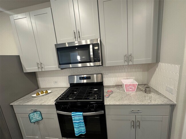 Building Photo - 3110 Valley Peak Dr