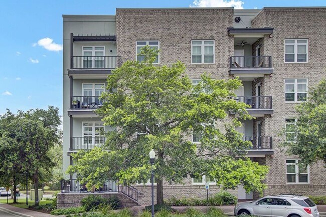 Building Photo - 125 Pier View St