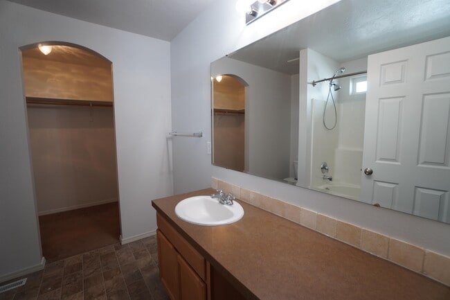 Building Photo - 163 W Lava Falls Dr