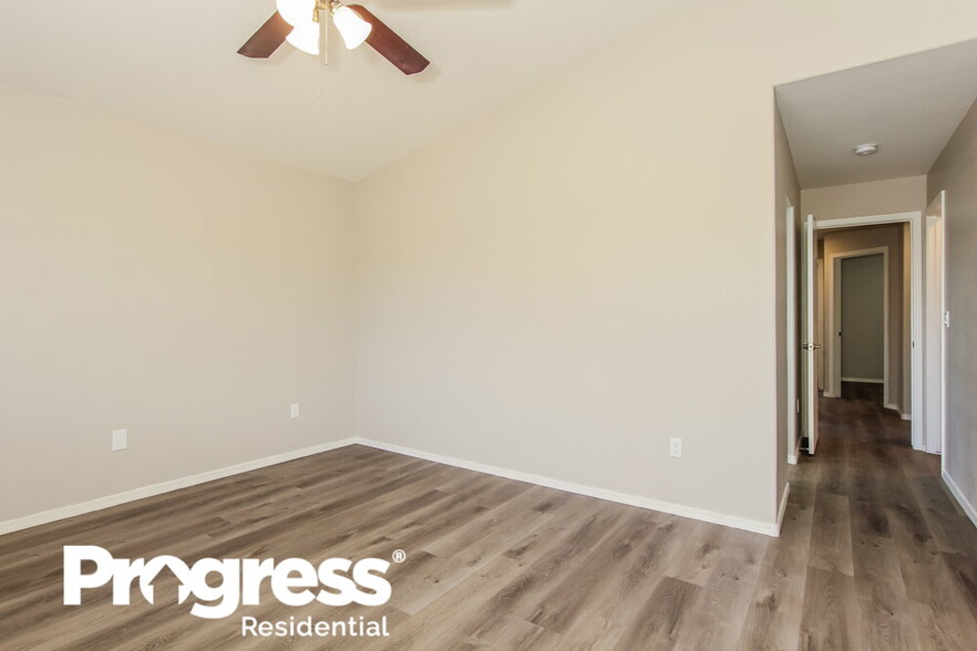 Building Photo - 741 E Monona Dr