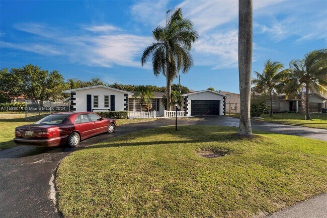 Building Photo - 860 NW 207th St