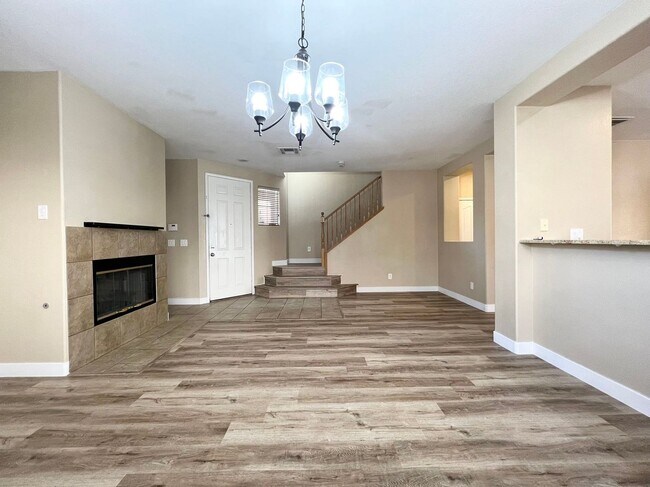 Building Photo - Beautiful 4-bedroom, 2.5-bathroom house