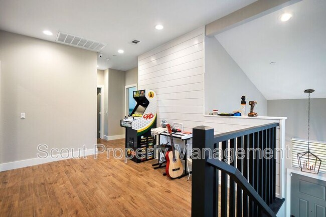 Building Photo - 38496 Windingwalk Dr