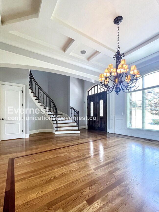Building Photo - 9558 Hampton Reserve Dr