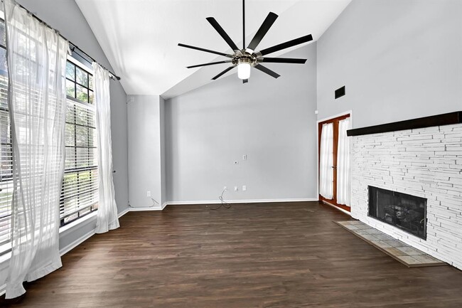 Building Photo - 4919 Dobbin Springs Ln