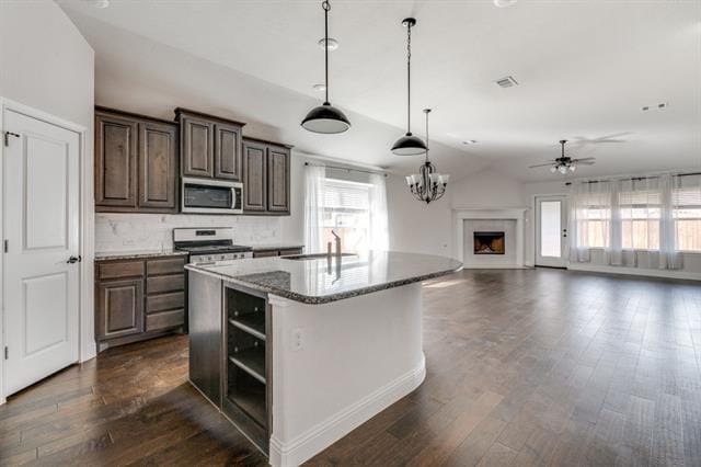Building Photo - 7521 Rothbury Dr
