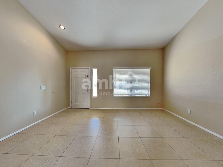 Building Photo - 8508 W Hazelwood St