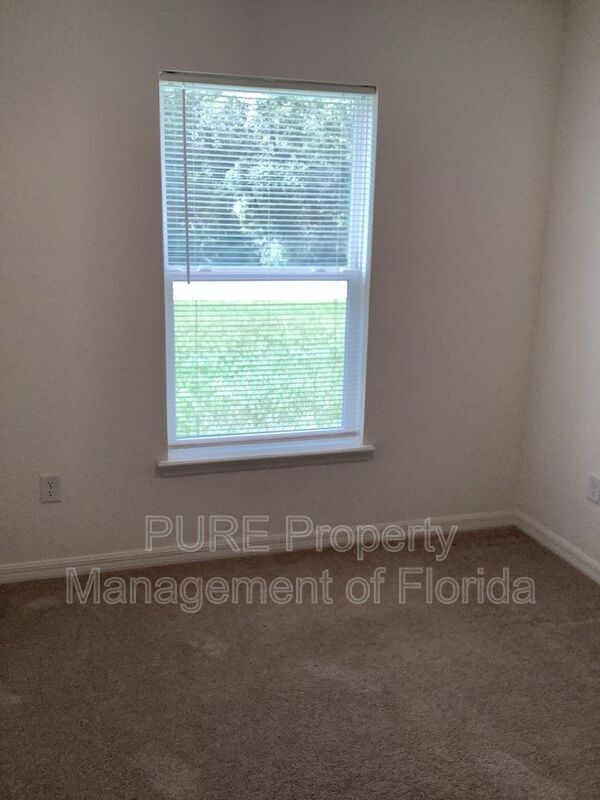 Building Photo - 13995 SW 27 Ct Rd
