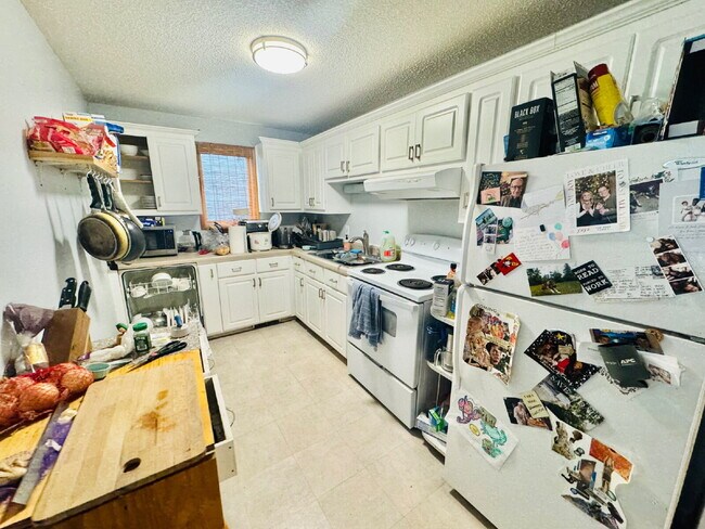 Building Photo - Charming 3-Bed Gem in the Heart of Minneapolis - Cozy Lower level duplex.