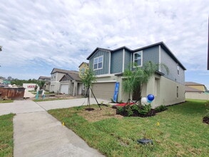 Building Photo - Spacious 5-Bedroom Home with First-Floor Owner's Suite in Land O' Lakes