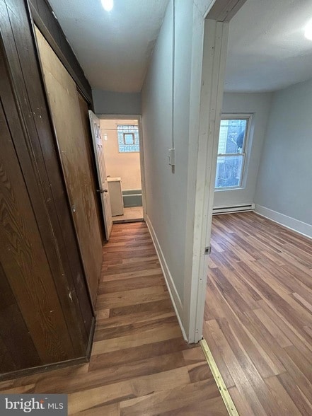 Building Photo - 2728 W Oakdale St