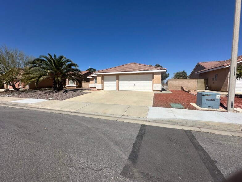 Primary Photo - 3803 Cocina Ln
