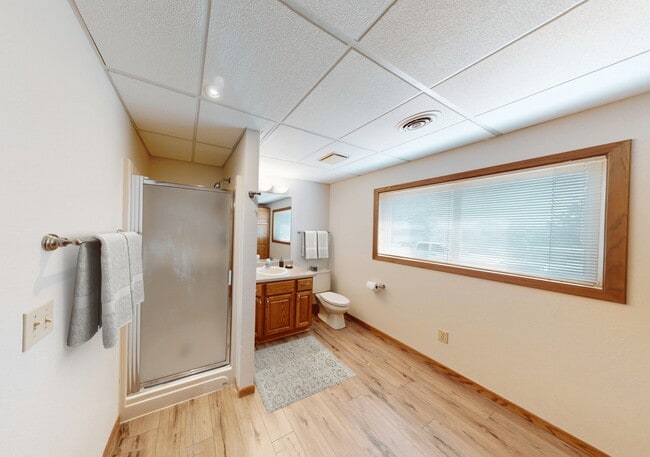 Building Photo - 624 N 16th Ave