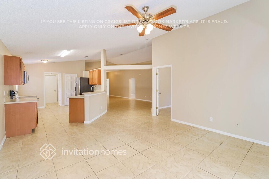 Building Photo - 989 Bimini Ave