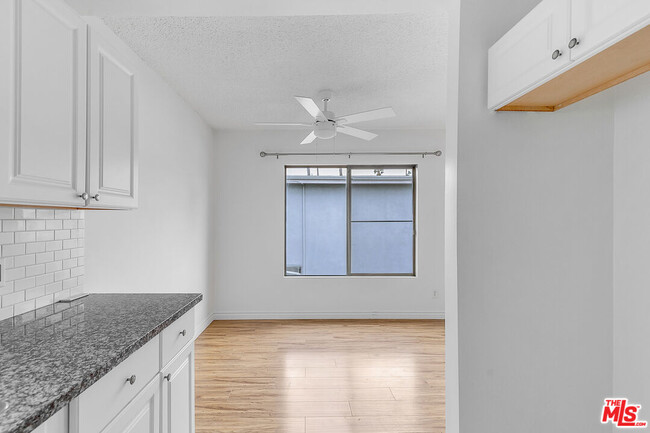 Building Photo - 1800 N Harvard Blvd