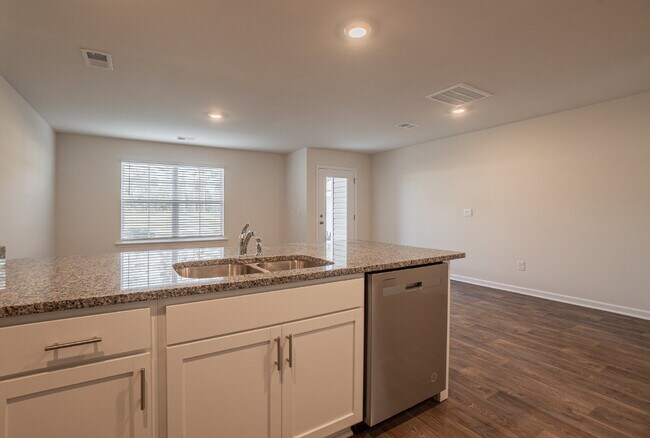 Building Photo - End unit! Available Early June!