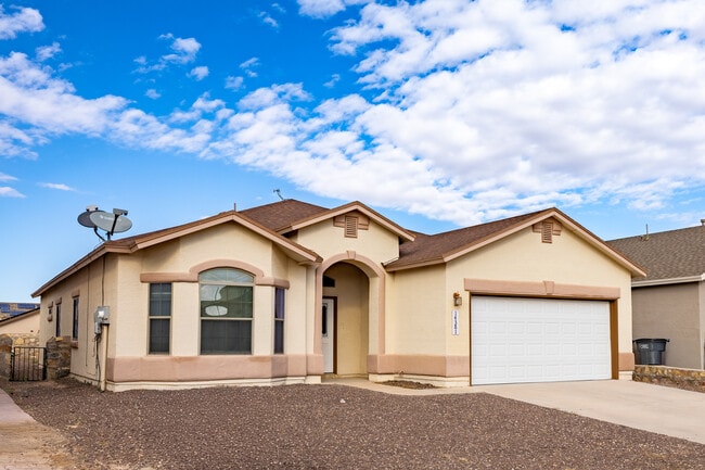 Building Photo - 14381 Alma Point Dr