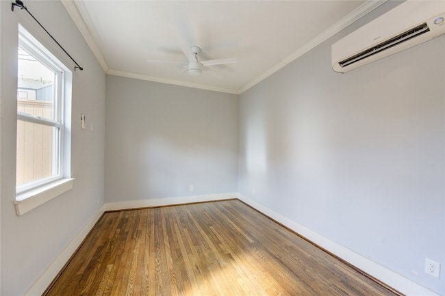 Building Photo - 2401 Eagle St