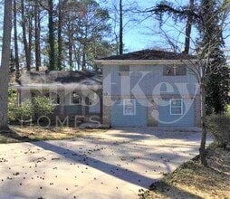 Building Photo - 2364 Tiffany Cir