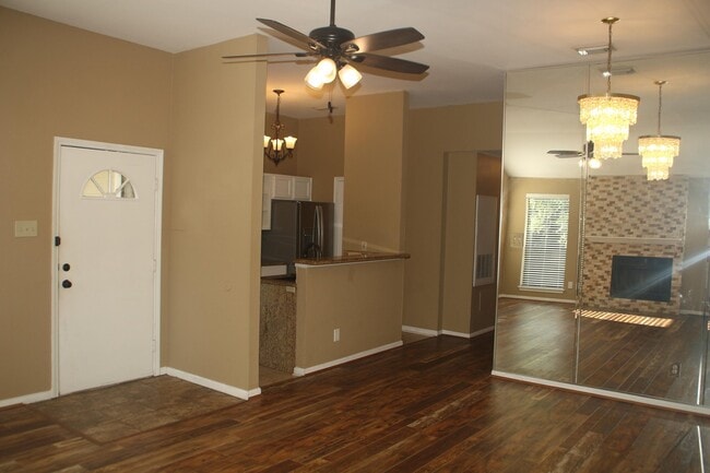 Building Photo - 3500 Tangle Brush Dr
