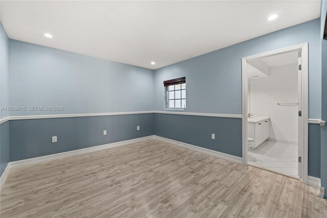 Building Photo - 3110 NE 210th Terrace