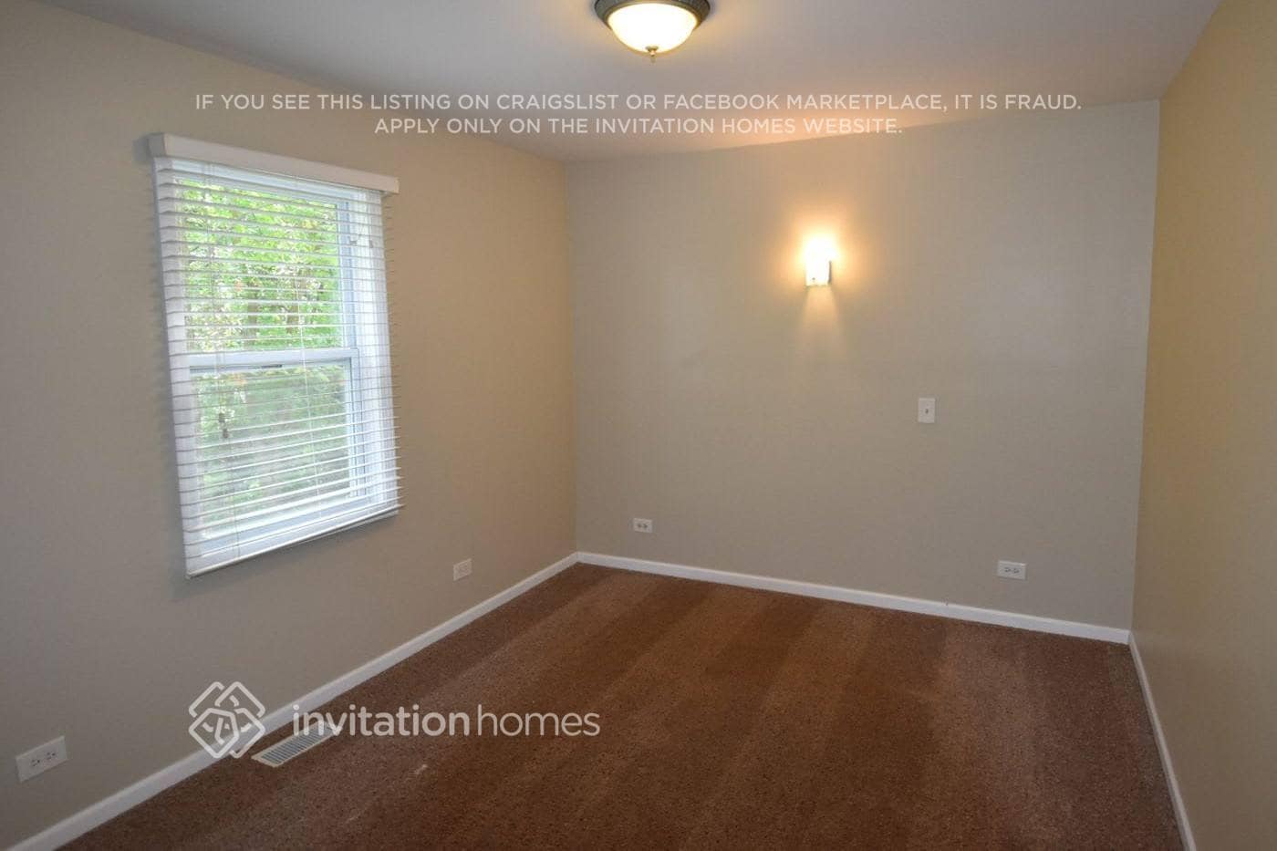 Building Photo - 26805 Circle Dr S