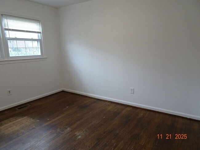 Building Photo - Single Home in Holiday Park for Rent