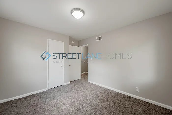Building Photo - 1014 Rosedale Dr