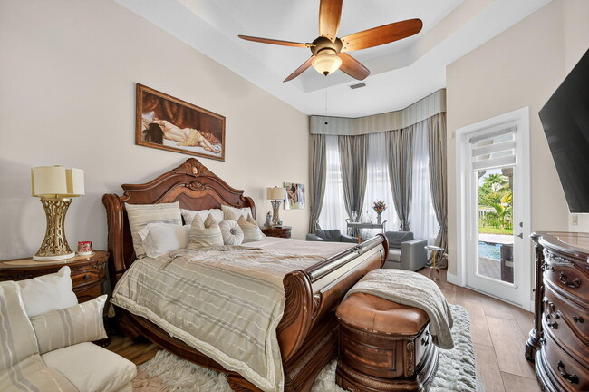 Building Photo - 9167 Oak Alley Dr