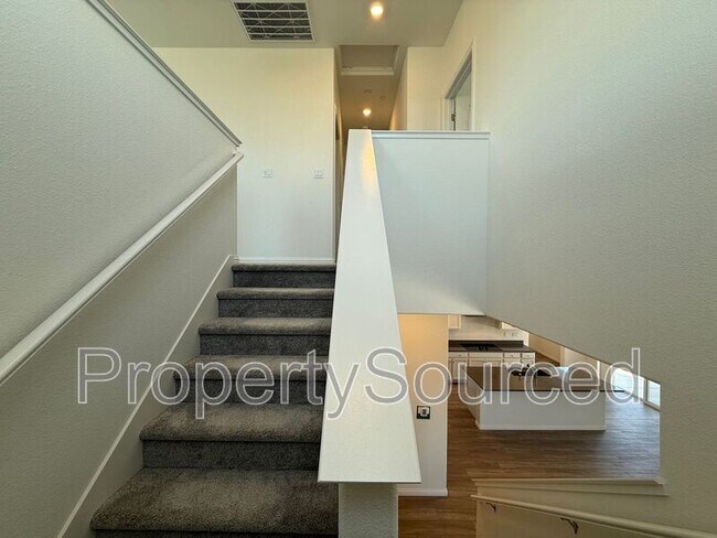 Building Photo - 1567 Halo Ave