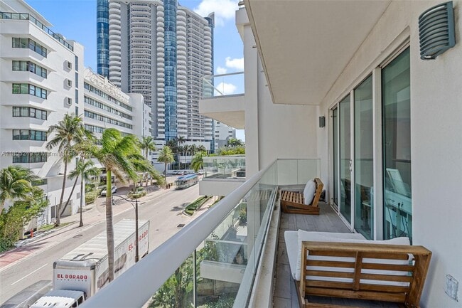 Building Photo - 6362 Collins Ave