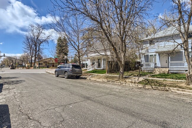 Building Photo - Downtown Tranquility: 2BDR Escape in Lafayette