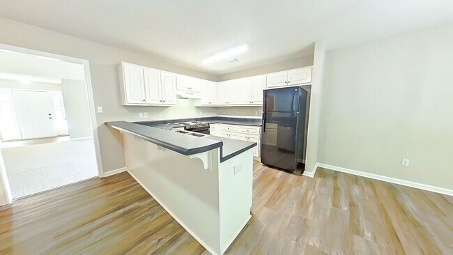 Building Photo - Beautiful 3 Bedroom Ranch