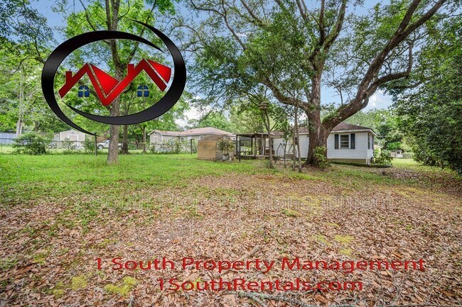 Building Photo - 7055 Langdon Dr