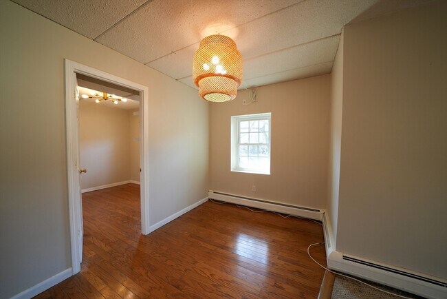 Building Photo - 16 Winter St